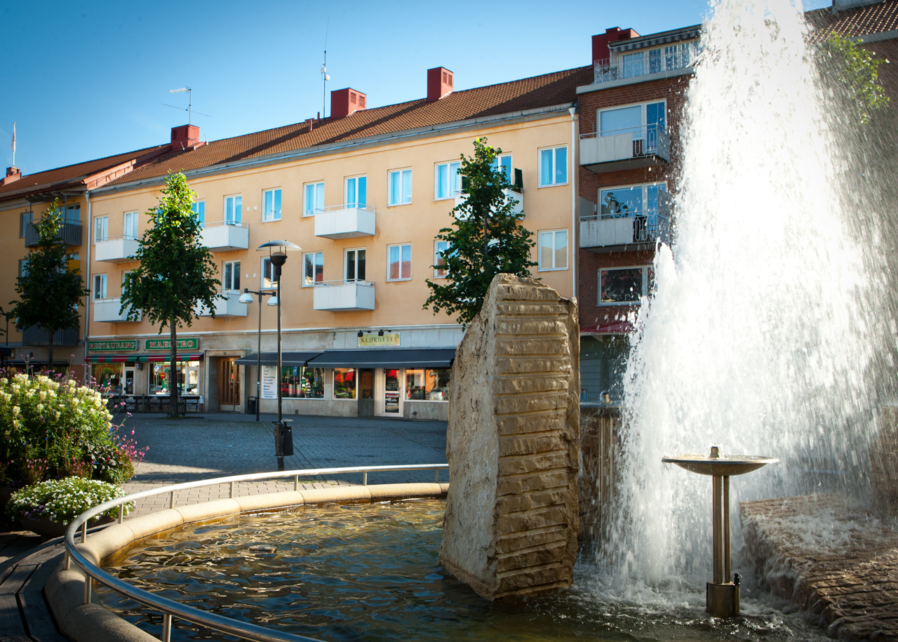 Trädgårdsgatan 15, Kumla